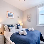The Landings 6 * Filey
